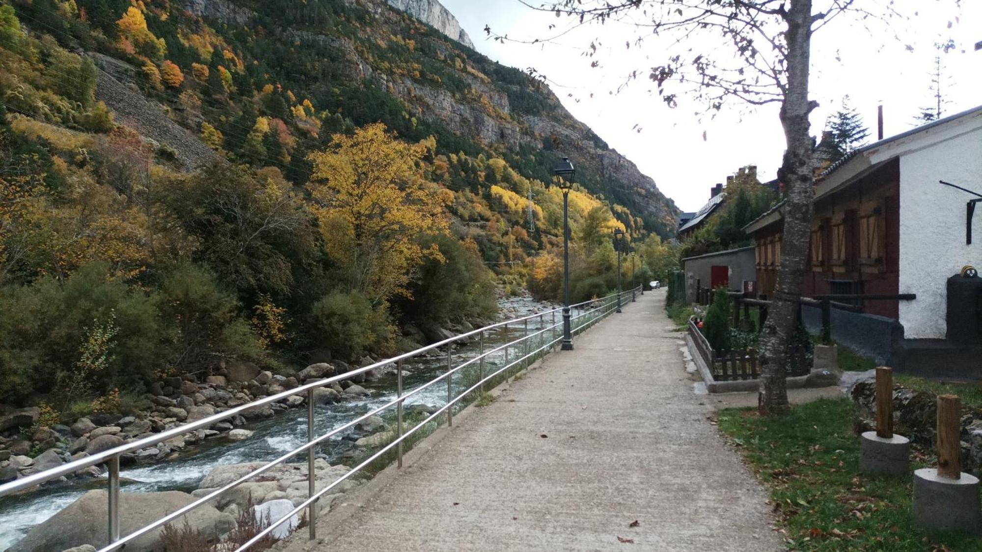 Calmfranc Avairent Canfranc Pueblo Apartment Luaran gambar